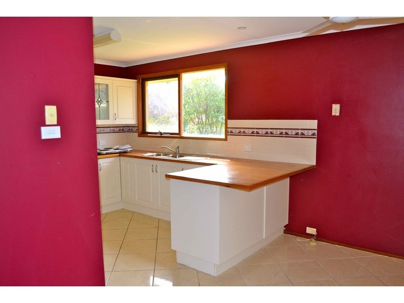 10 Roulstone Crescent, Sanctuary Point NSW 2540