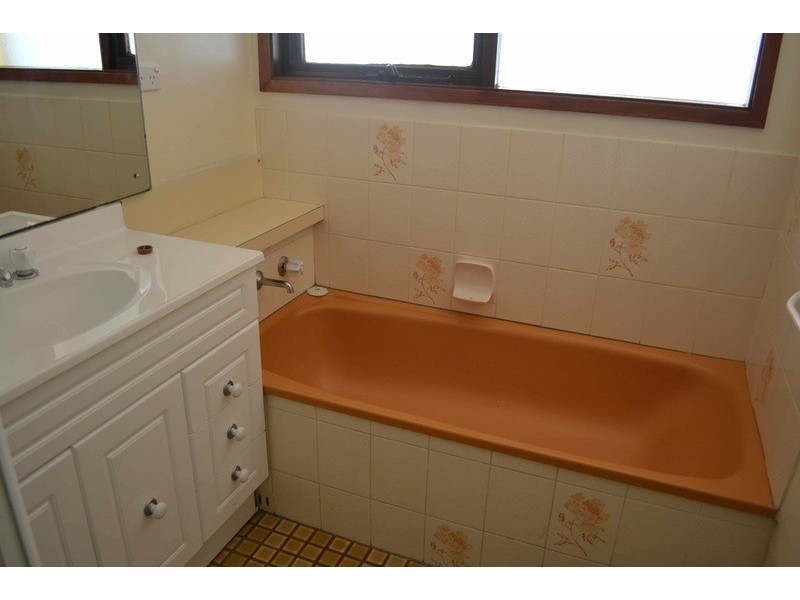 10 Roulstone Crescent, Sanctuary Point NSW 2540