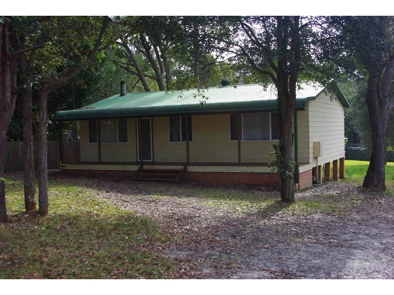 133 Clarendon  Crescent, St Georges Basin NSW 2540