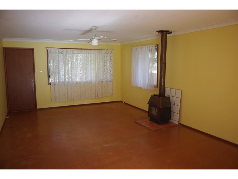 133 Clarendon  Crescent, St Georges Basin NSW 2540