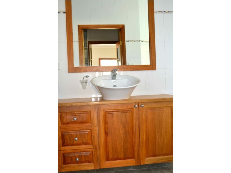 190 Elizabeth Drive, Vincentia NSW 2540