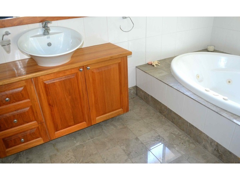 190 Elizabeth Drive, Vincentia NSW 2540