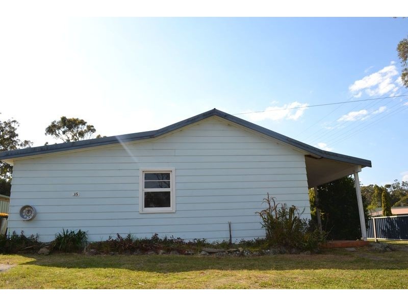 35 Fitzpatrick  Street, Old Erowal Bay NSW 2540