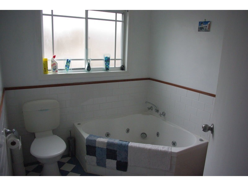 28 John Street, Basin View NSW 2540