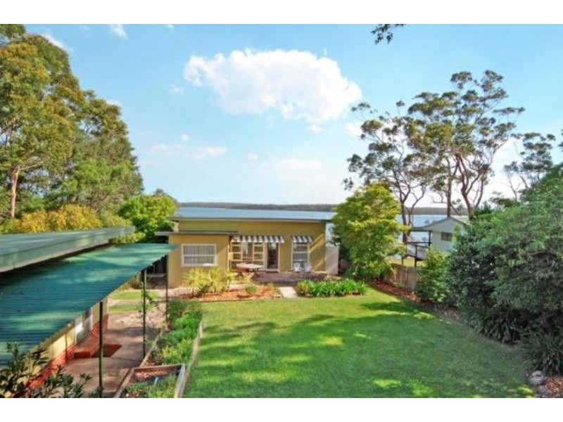 122 Basin View Parade, Basin View NSW 2540