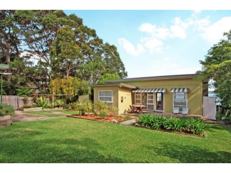 122 Basin View Parade, Basin View NSW 2540