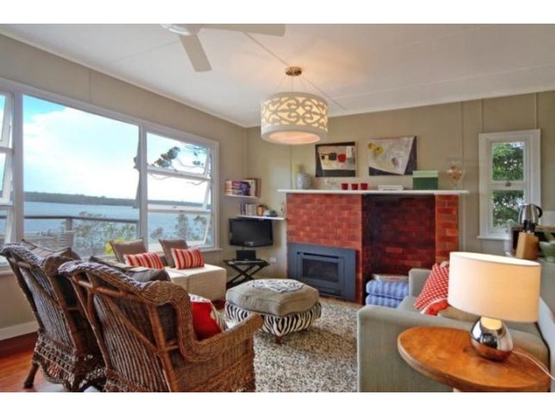 122 Basin View Parade, Basin View NSW 2540