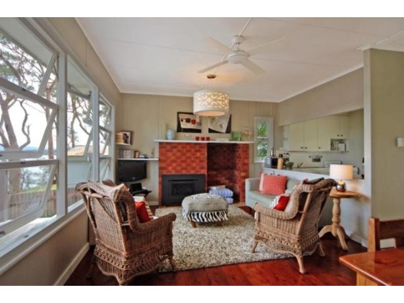 122 Basin View Parade, Basin View NSW 2540