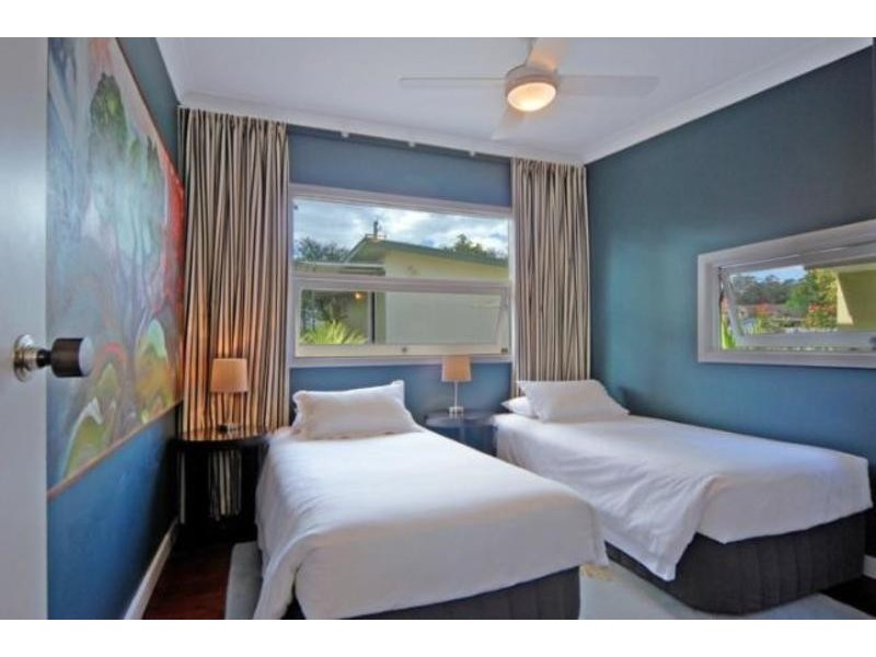 122 Basin View Parade, Basin View NSW 2540