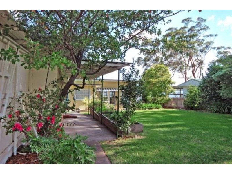 122 Basin View Parade, Basin View NSW 2540