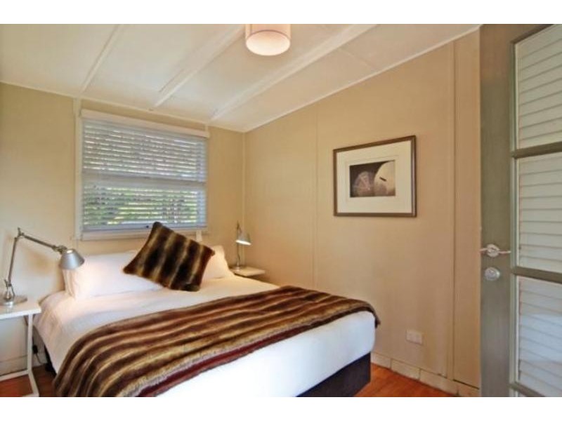 122 Basin View Parade, Basin View NSW 2540