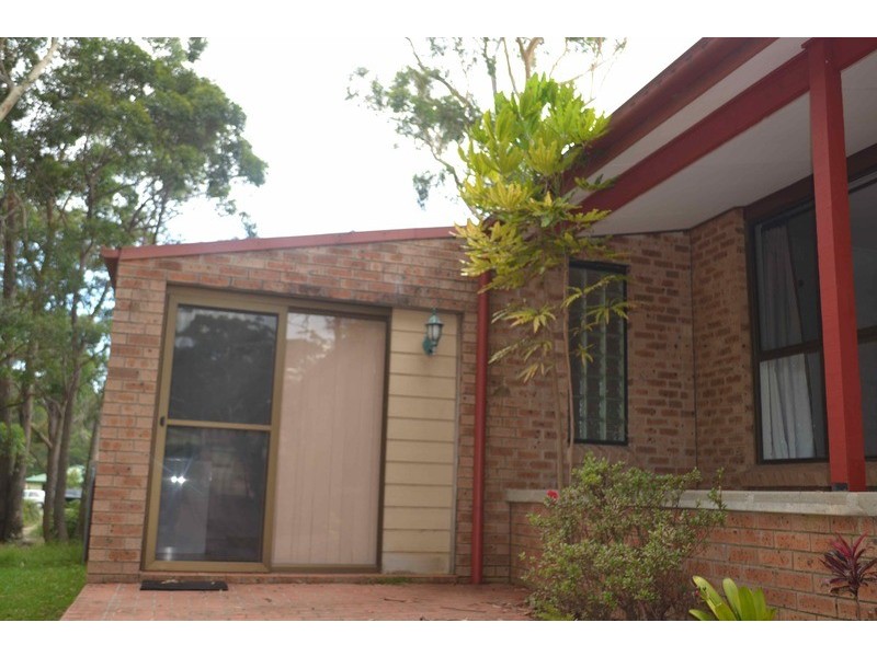 40 Yuroka Crescent, St Georges Basin NSW 2540