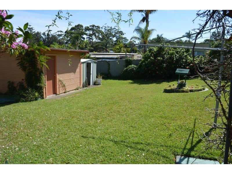 15 lachlan Crescent, St Georges Basin NSW 2540