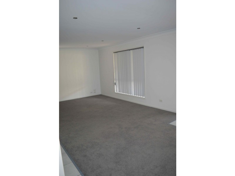 7 Pangari Crescent, St Georges Basin NSW 2540