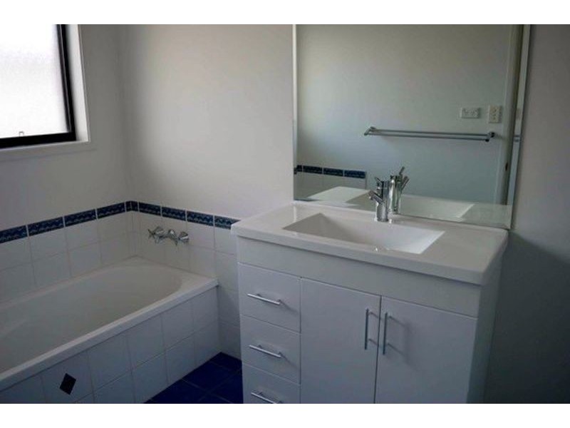 7 Pangari Crescent, St Georges Basin NSW 2540