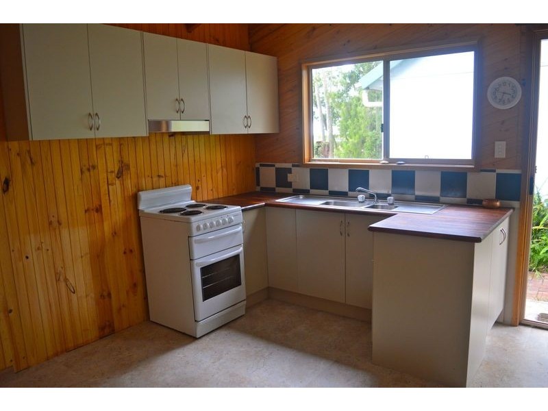 41 Lachlan Crescent, St Georges Basin NSW 2540