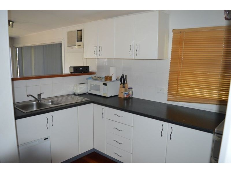 2 Graham Avenue, St Georges Basin NSW 2540