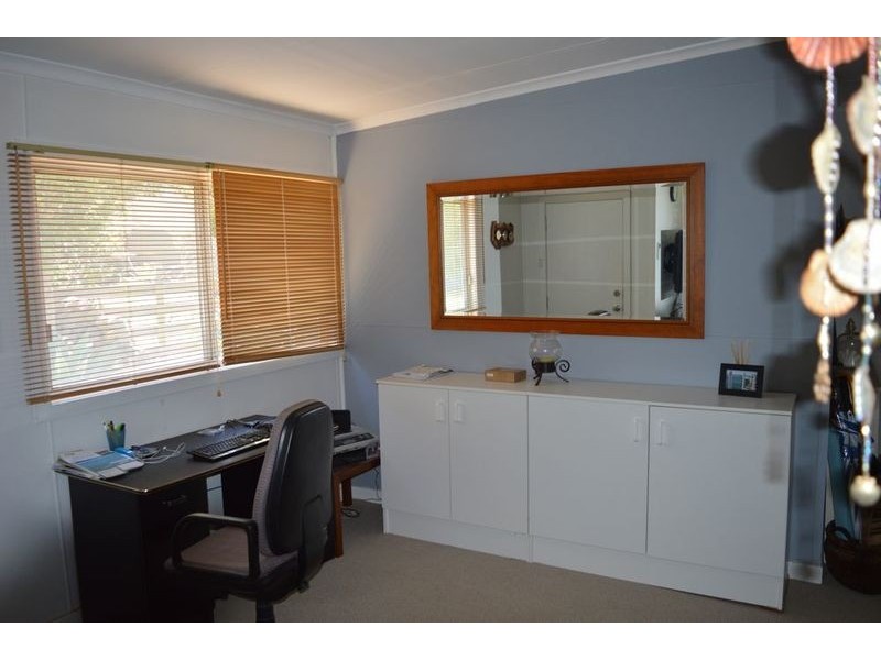 2 Graham Avenue, St Georges Basin NSW 2540