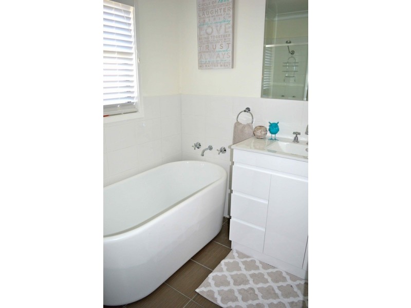 6 Wallabia Place, Sanctuary Point NSW 2540