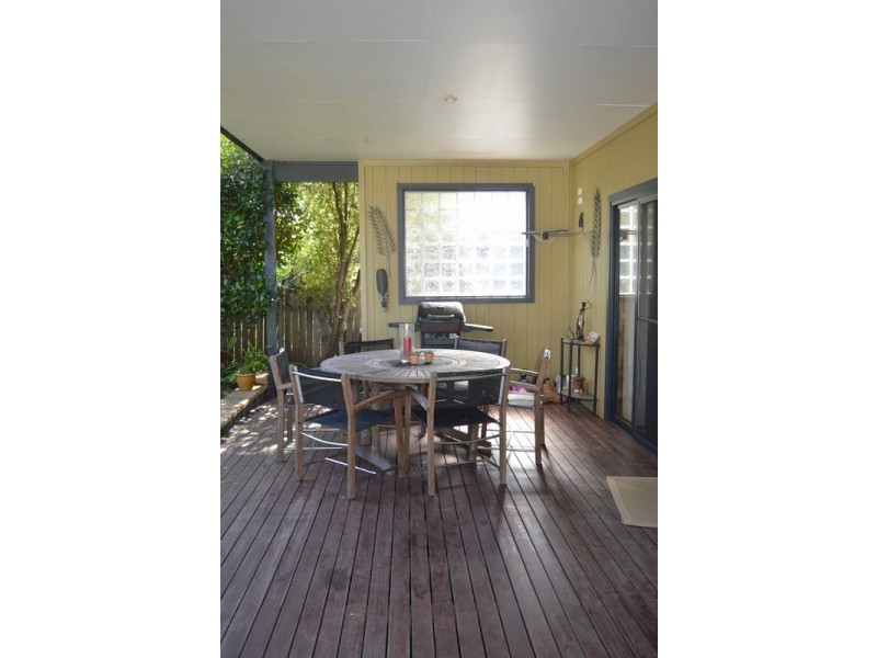 10 Winn Avenue, Basin View NSW 2540