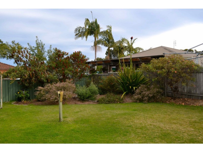 2 June Avenue, Basin View NSW 2540