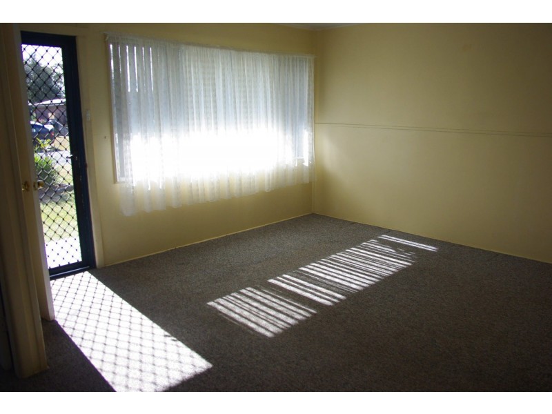 2 June Avenue, Basin View NSW 2540