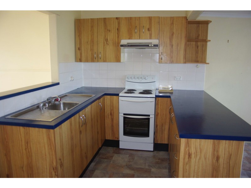 2 June Avenue, Basin View NSW 2540