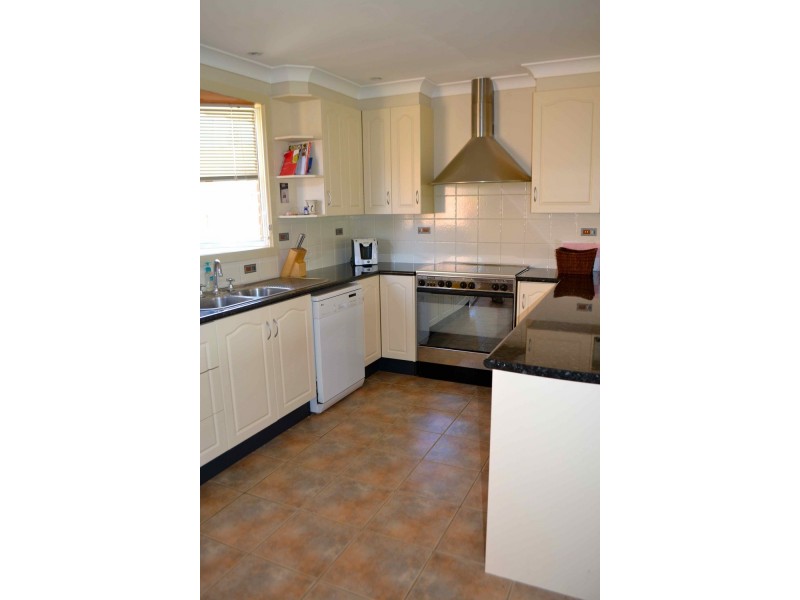 12 Ridgelands Drive, Sanctuary Point NSW 2540