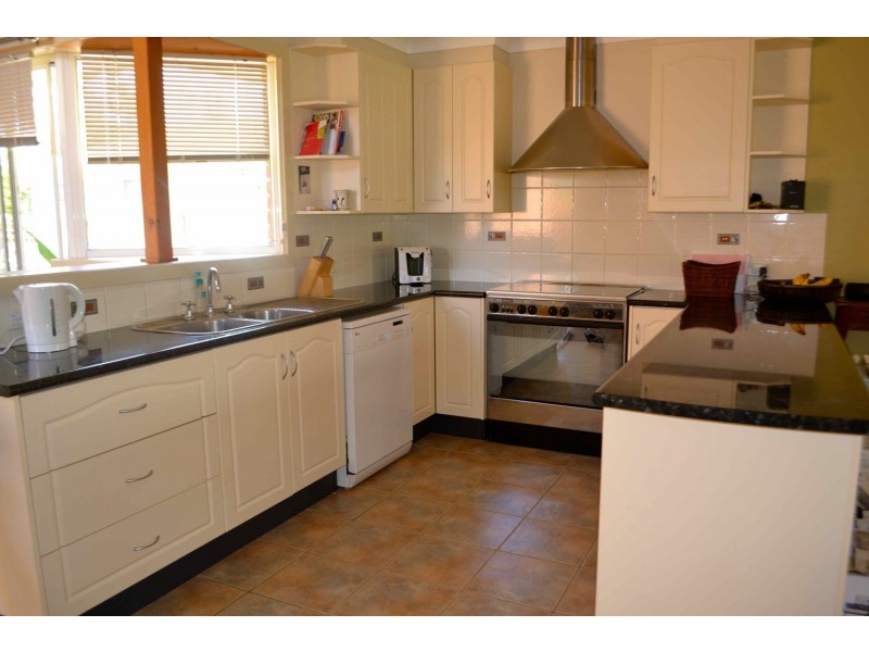 12 Ridgelands Drive, Sanctuary Point NSW 2540