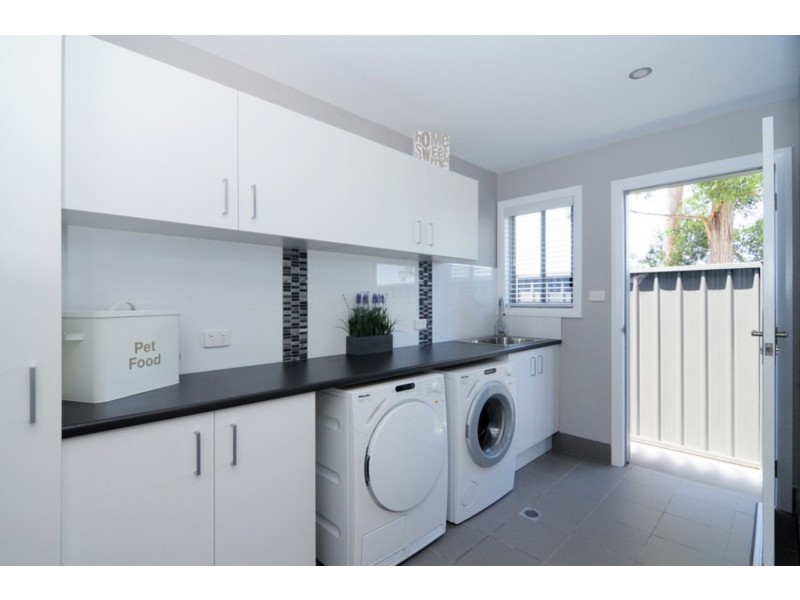 4 Frances Crescent, St Georges Basin NSW 2540