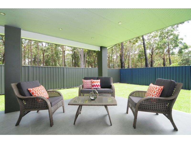 4 Frances Crescent, St Georges Basin NSW 2540