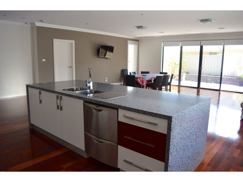 6 Hogbin Crescent, Sanctuary Point NSW 2540