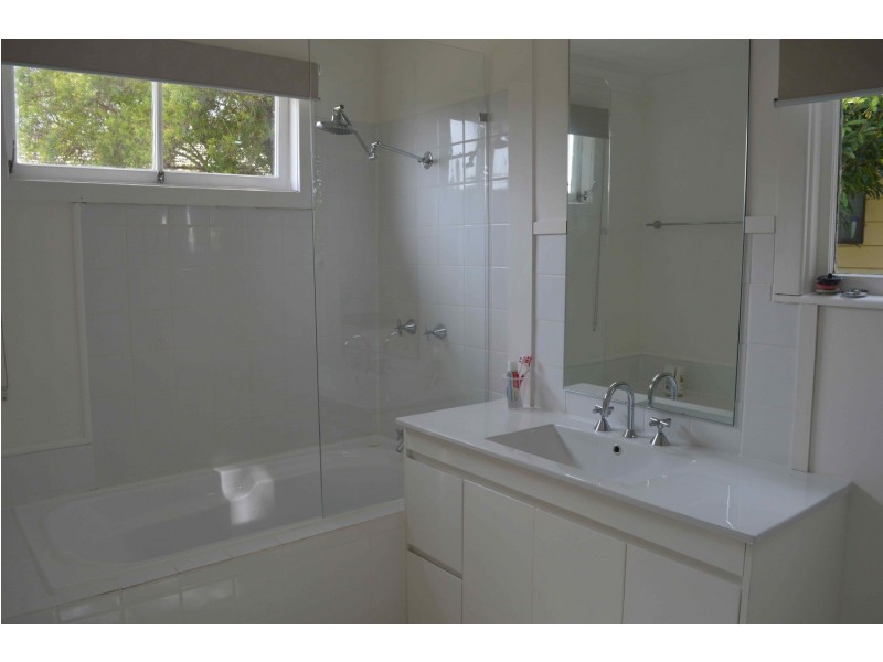 24  Tasman Road, St Georges Basin NSW 2540