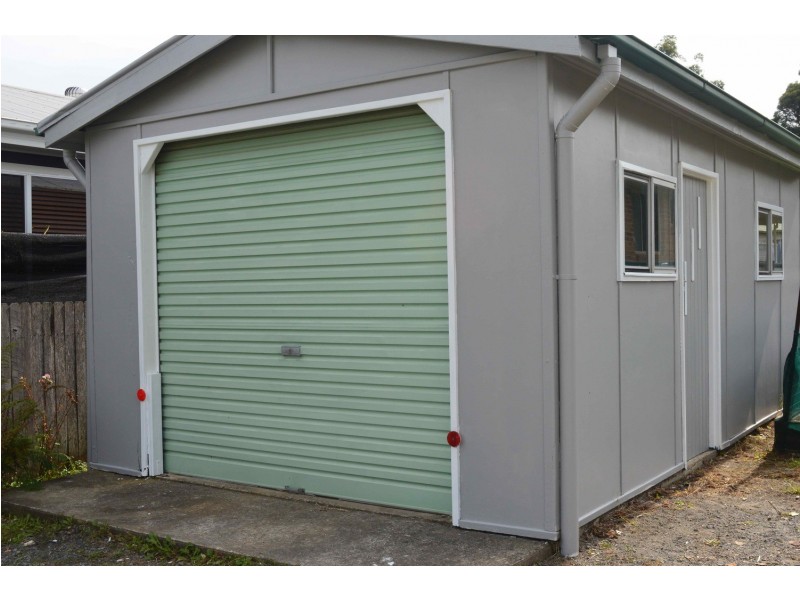 24  Tasman Road, St Georges Basin NSW 2540