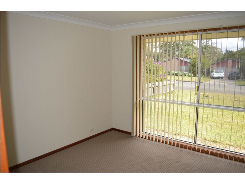 8 Vost Drive, Sanctuary Point NSW 2540