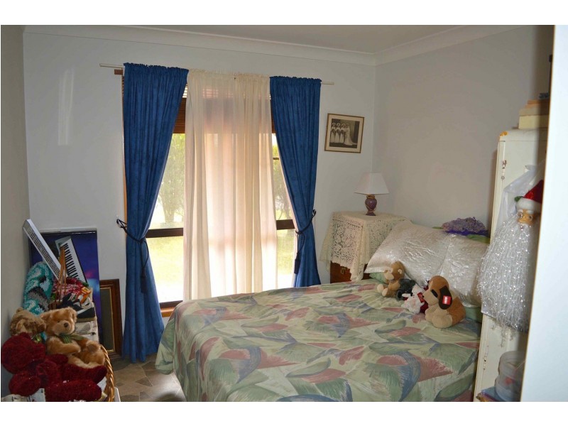 4 Decora Avenue, Sanctuary Point NSW 2540