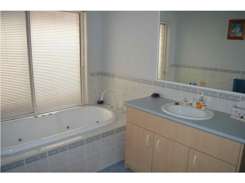 30 Maxwell Crescent, Sanctuary Point NSW 2540