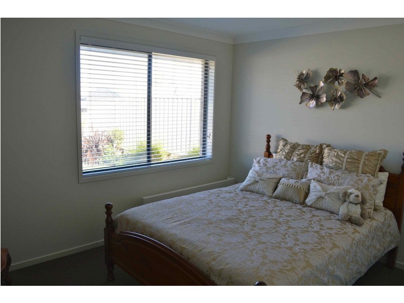 66 Vost Drive, Sanctuary Point NSW 2540