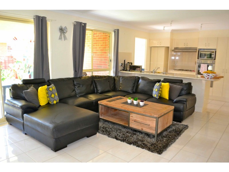 21  Yuroka Crescent, St Georges Basin NSW 2540
