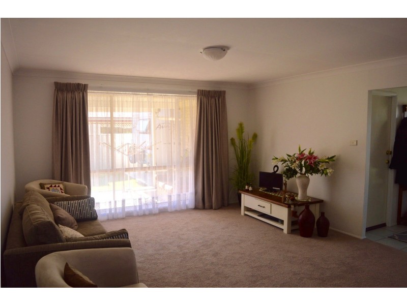 4 Nadine Street, Sanctuary Point NSW 2540