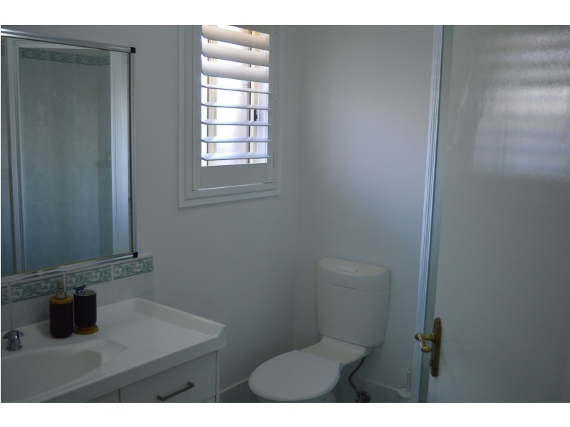 4 Nadine Street, Sanctuary Point NSW 2540