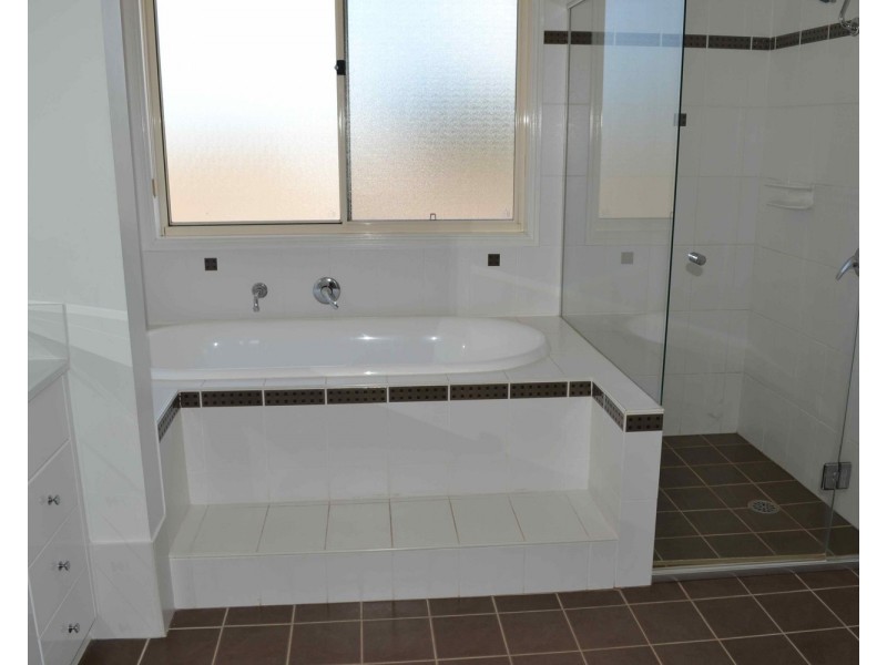 12 Anson Street, Sanctuary Point NSW 2540
