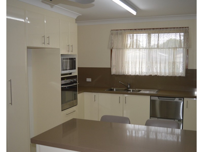 11 collett Place, St Georges Basin NSW 2540