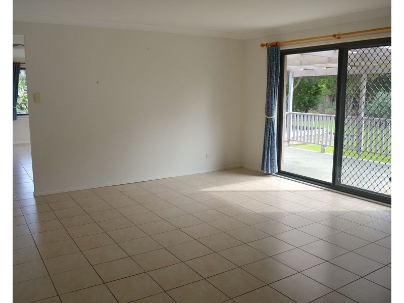 7 Jackson Close, St Georges Basin NSW 2540