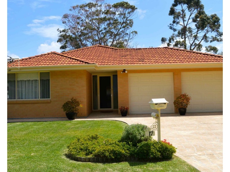 17 Elanora Parade, Basin View NSW 2540