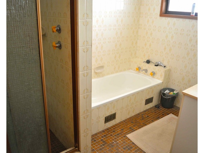 32 Audrey Avenue, Basin View NSW 2540