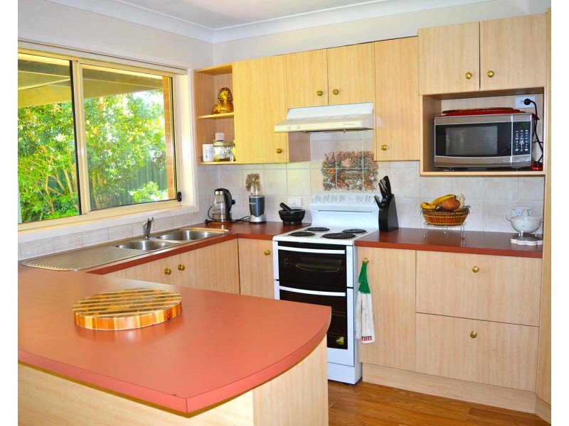 12 Beaver Avenue, Sanctuary Point NSW 2540