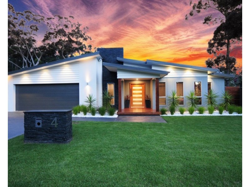 4 Frances Crescent, St Georges Basin NSW 2540