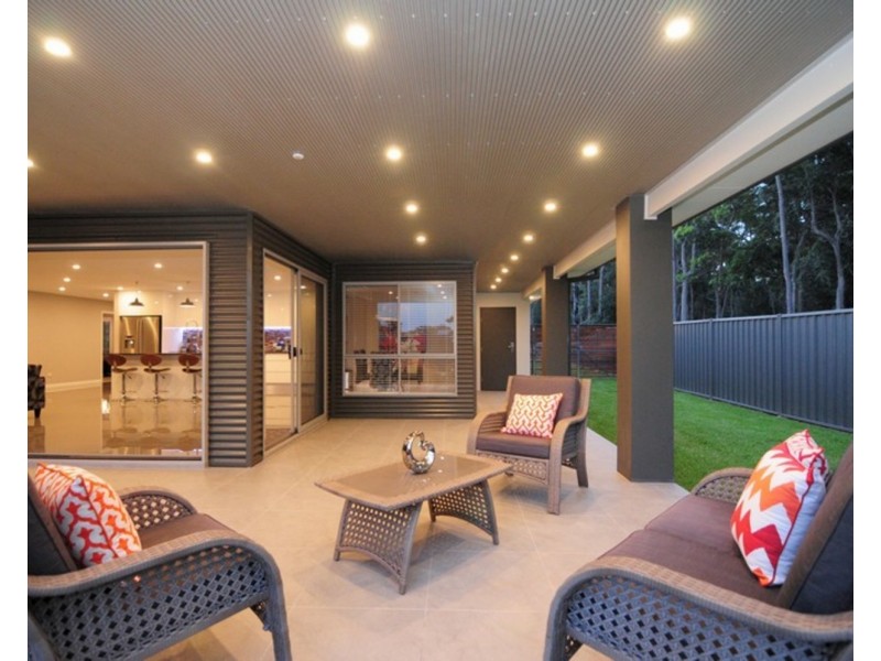 4 Frances Crescent, St Georges Basin NSW 2540