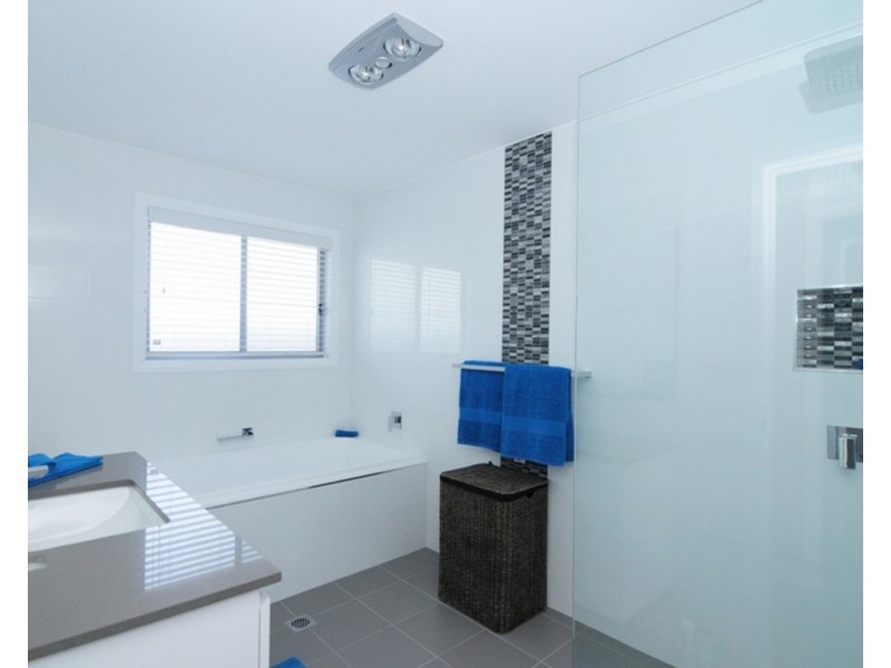 4 Frances Crescent, St Georges Basin NSW 2540